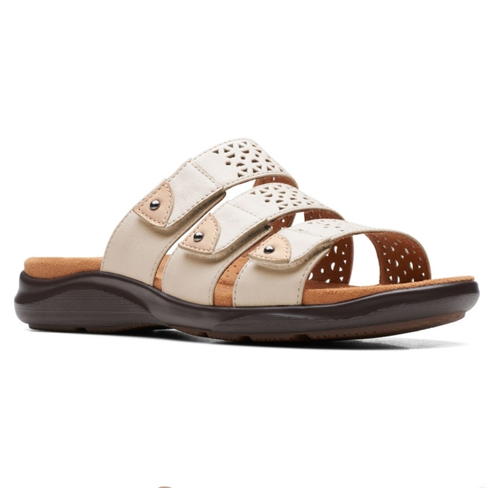 CLARKS KITLY WALK FLAT 3 STRAP SANDALS. CREAM/ SIZE:7.5